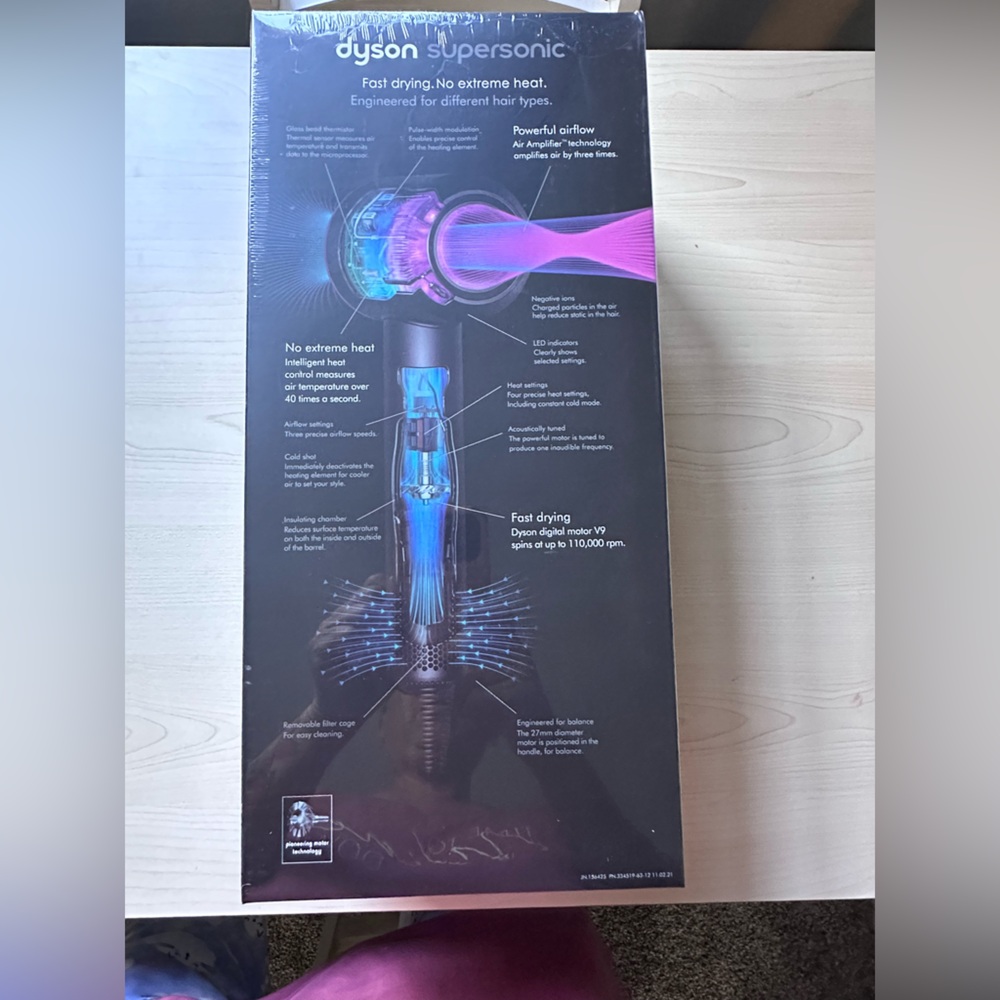 Dyson Supersonic Hair Dryer in Iron/Fuchsia New In Box - Picture 4 of 6